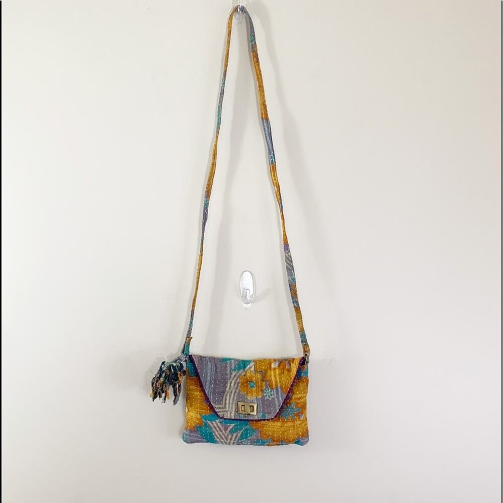 World Finds Handmade Boho Floral Crossbody Bag